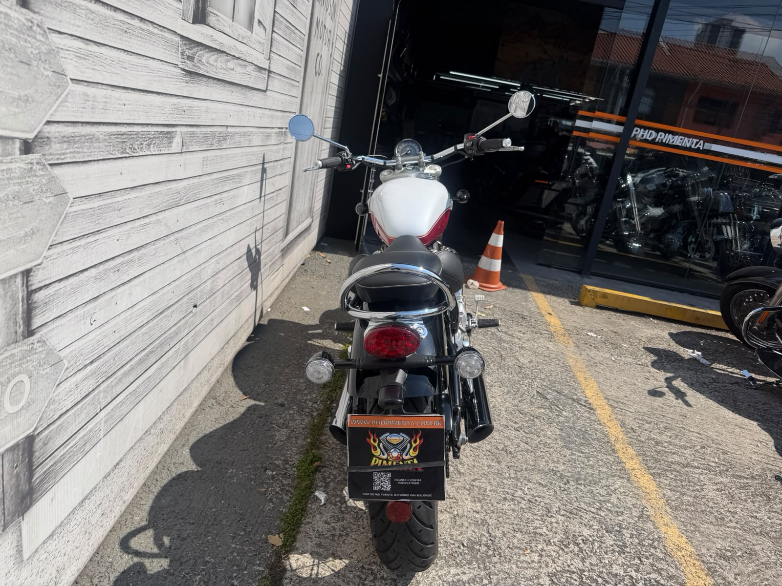 TRIUMPH BONNEVILLE SPEEDMASTER