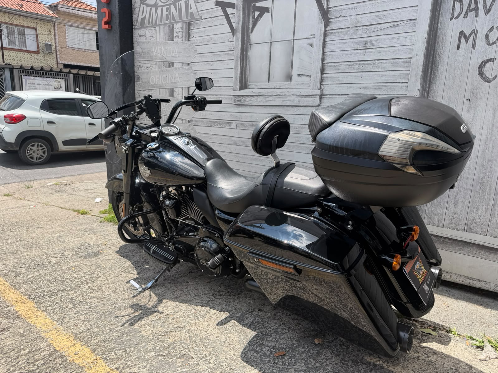 HARLEY-DAVIDSON ROAD KING SPECIAL
