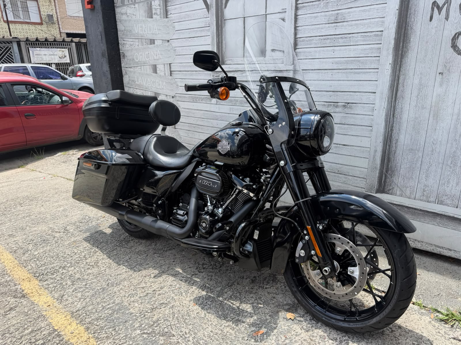 HARLEY-DAVIDSON ROAD KING SPECIAL