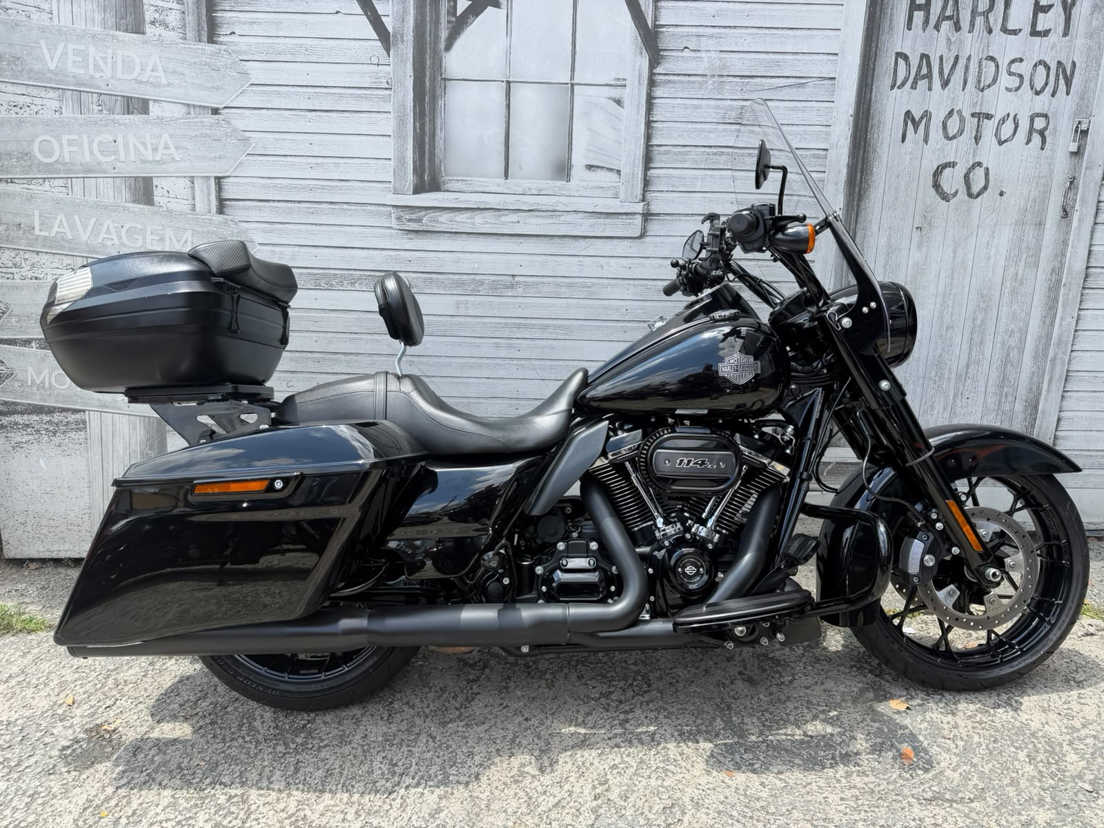 HARLEY-DAVIDSON ROAD KING SPECIAL