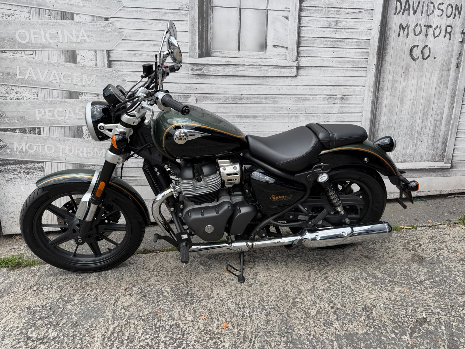 ROYAL ENFIELD METEOR 650 INTERSTELLAR