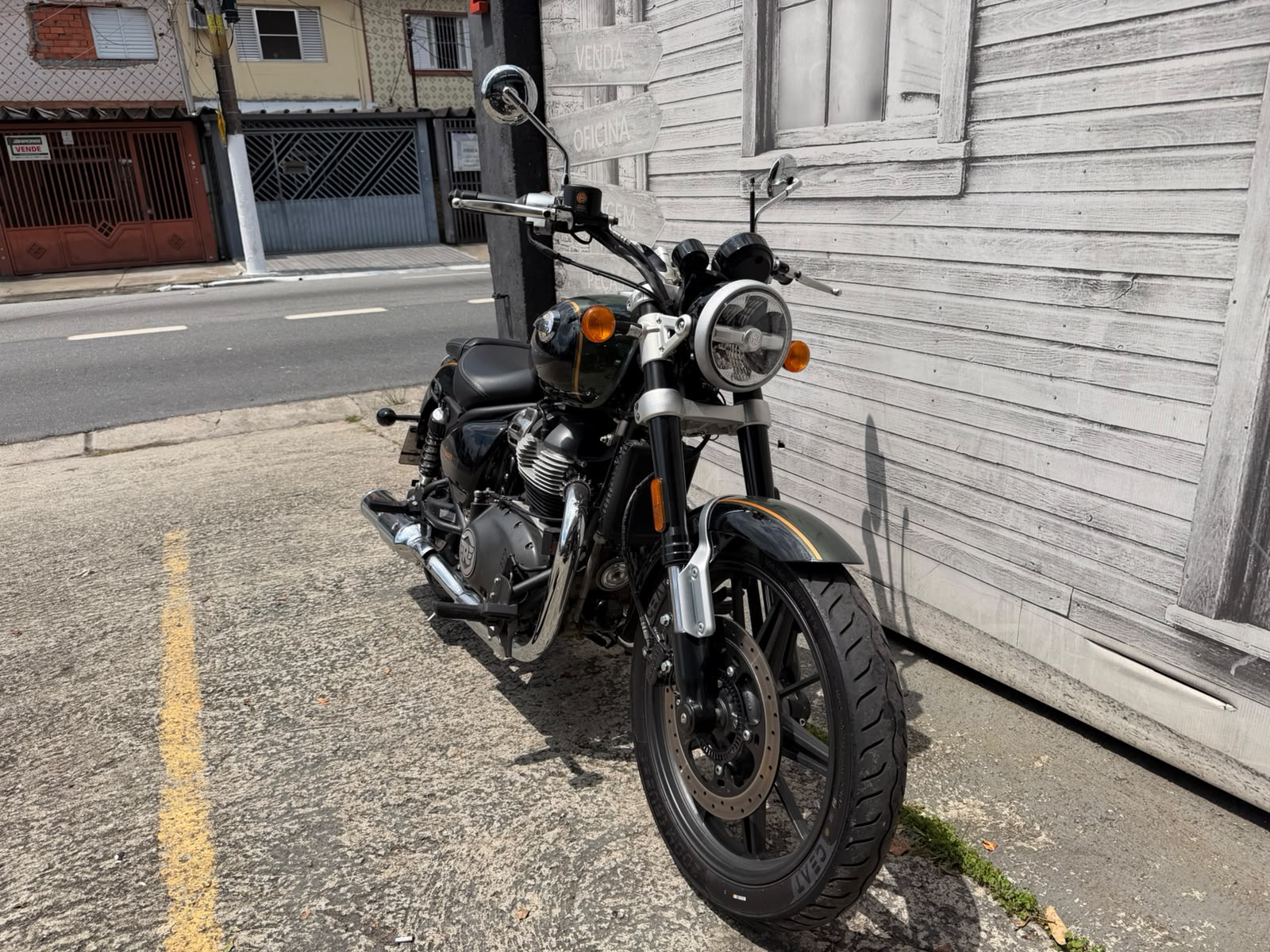ROYAL ENFIELD METEOR 650 INTERSTELLAR
