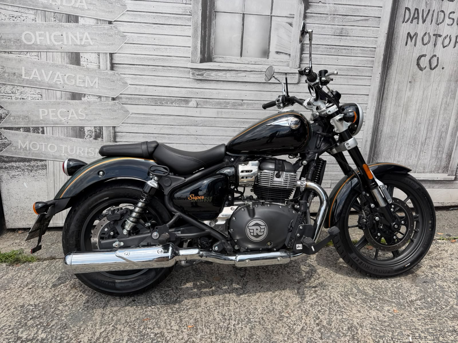 ROYAL ENFIELD METEOR 650 INTERSTELLAR