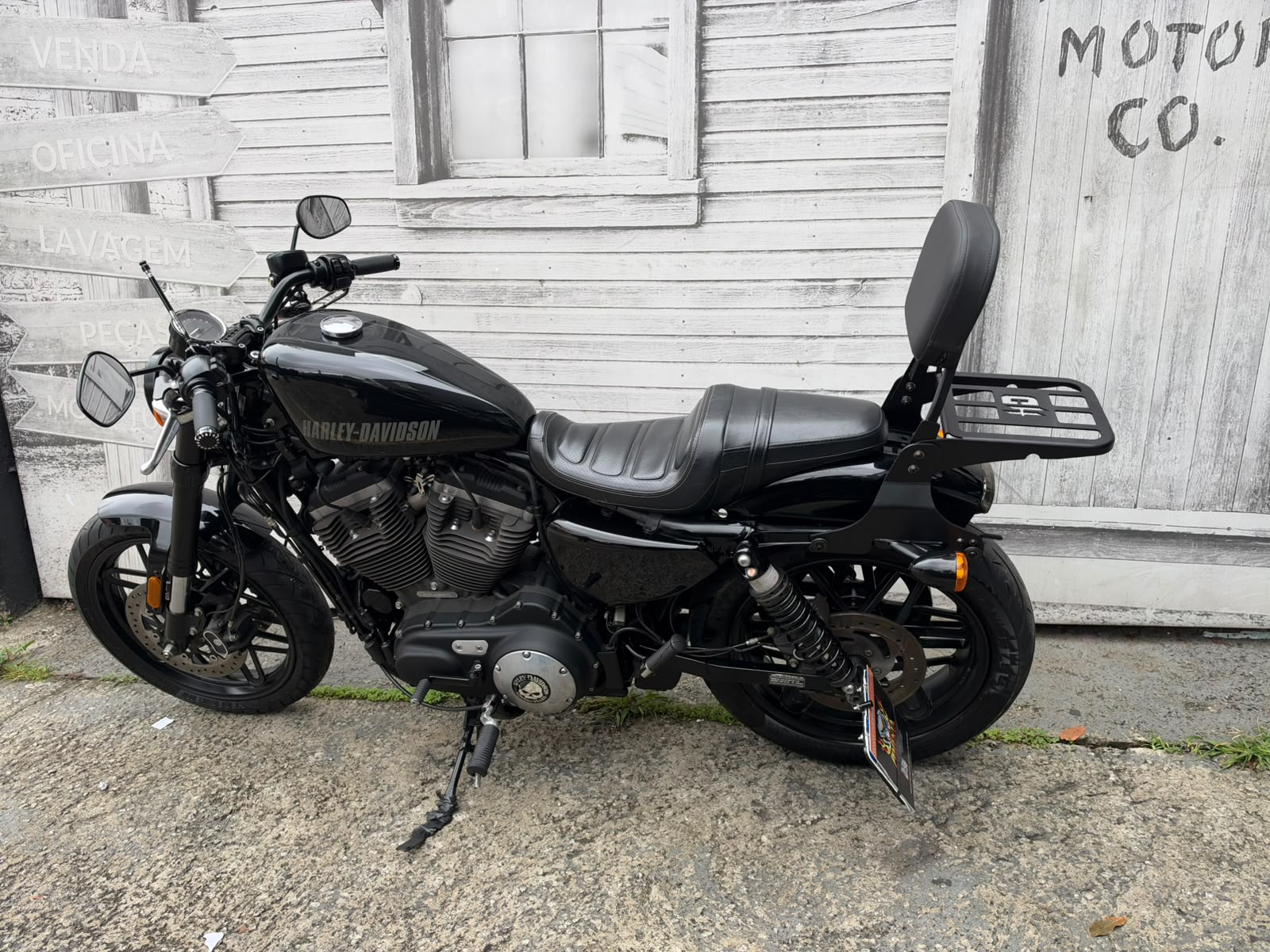 HARLEY-DAVIDSON ROADSTER