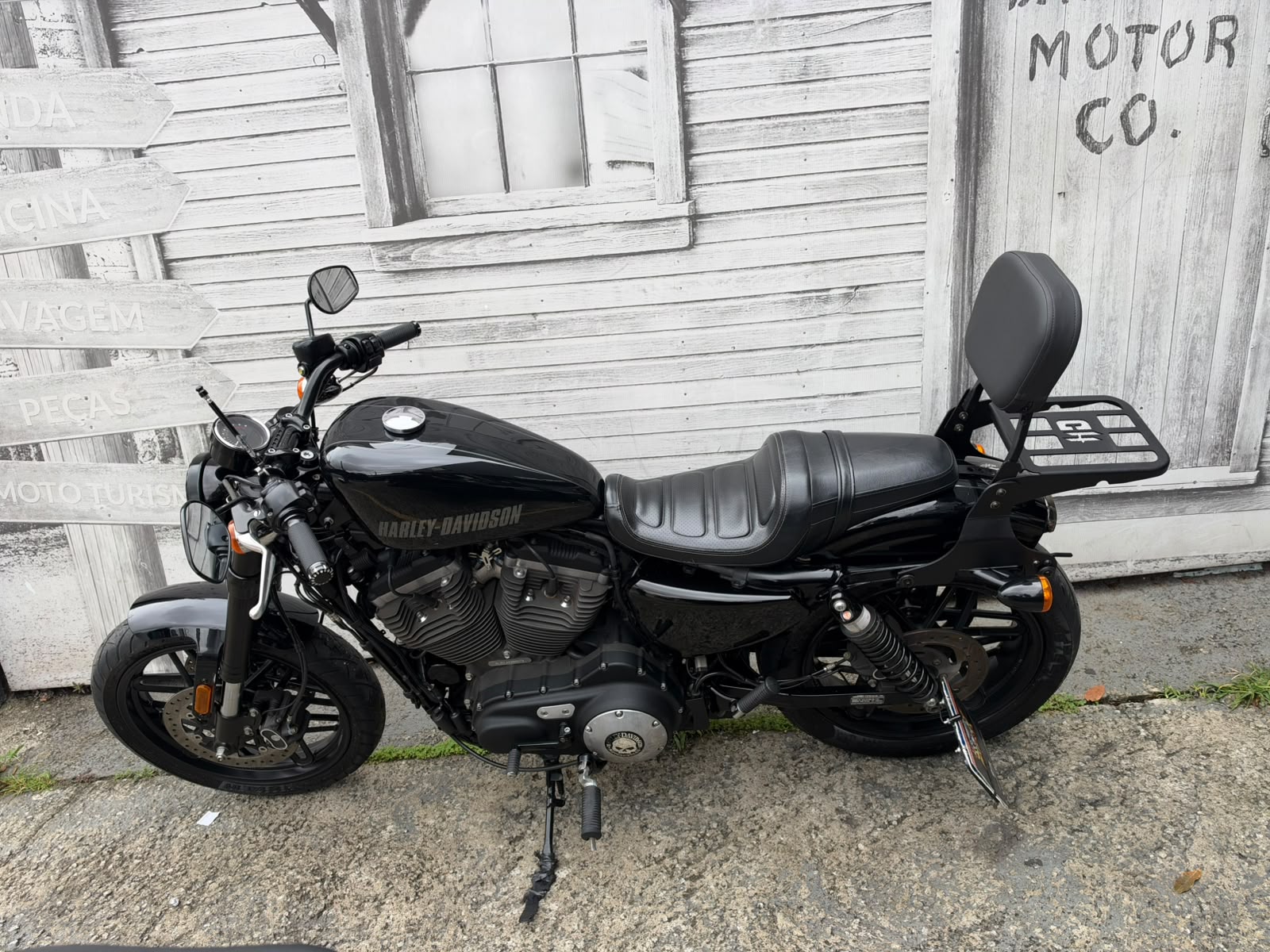 HARLEY-DAVIDSON ROADSTER