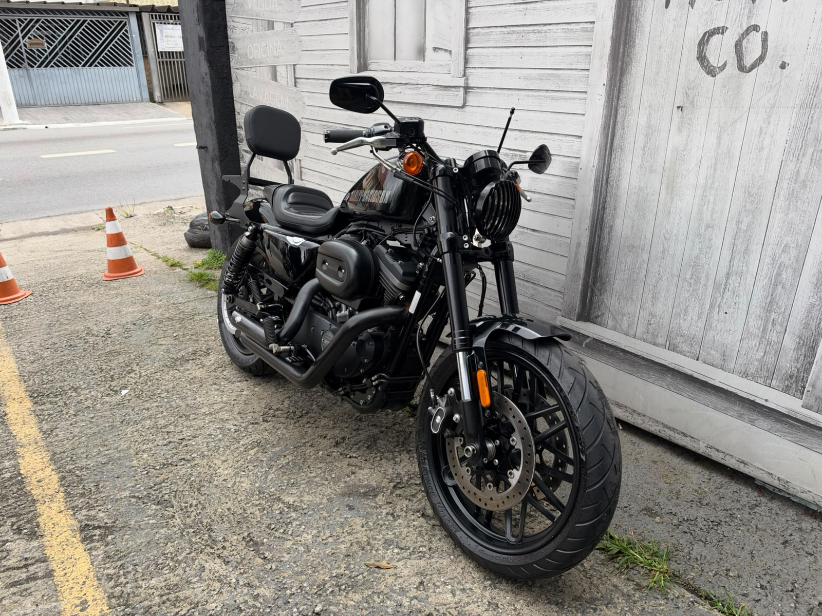 HARLEY-DAVIDSON ROADSTER