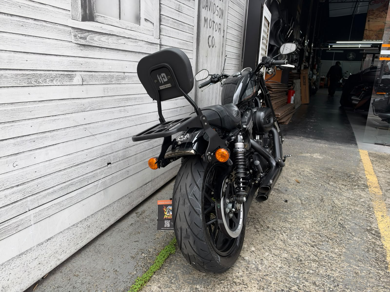 HARLEY-DAVIDSON ROADSTER