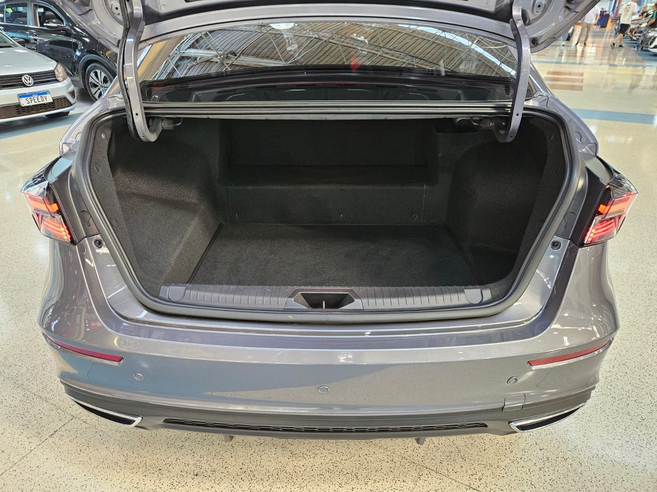 Car Image 16