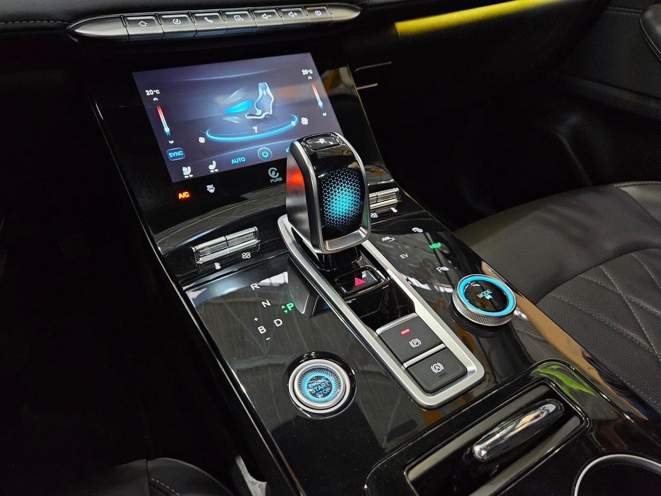 Car Image 10