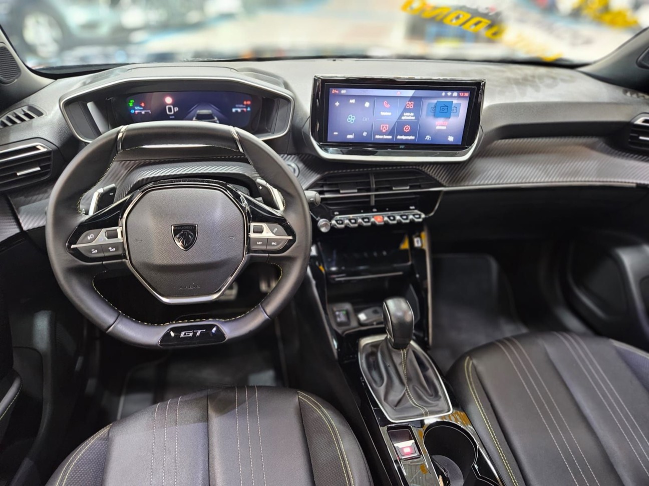 PEUGEOT 2008 1.0 TURBO 200 GT