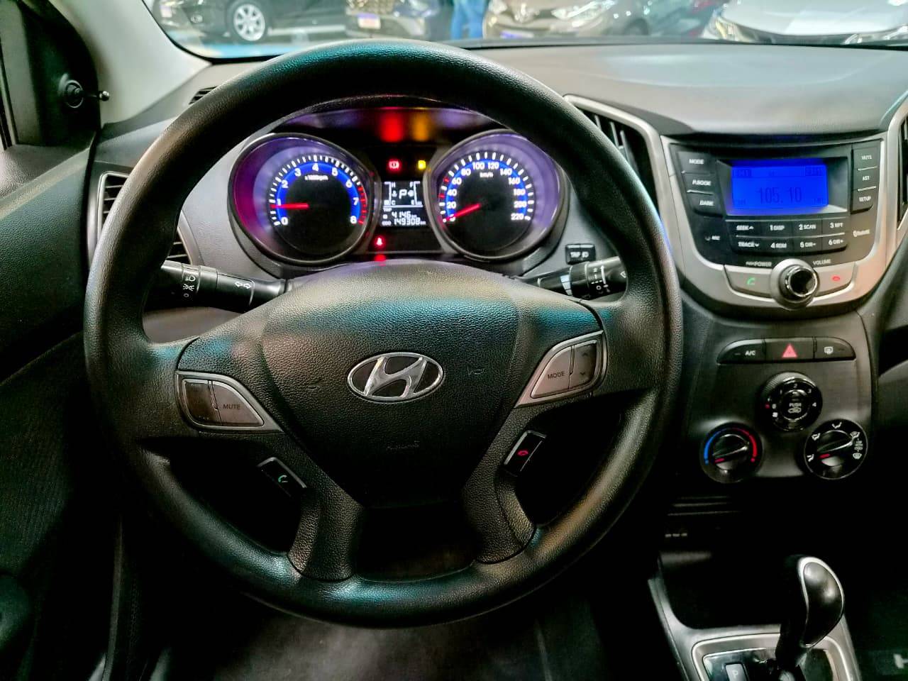 HYUNDAI HB20S