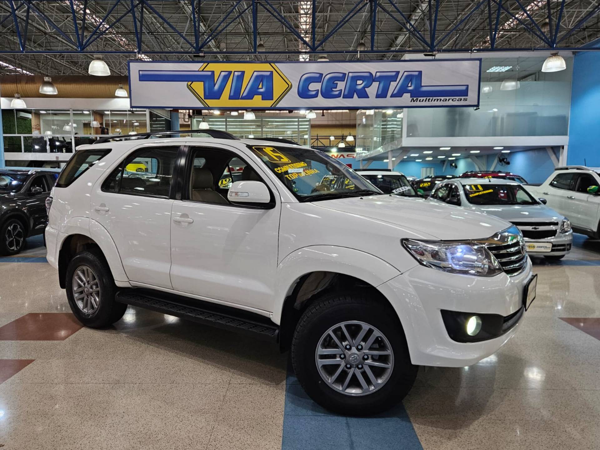 TOYOTA HILUX SW4