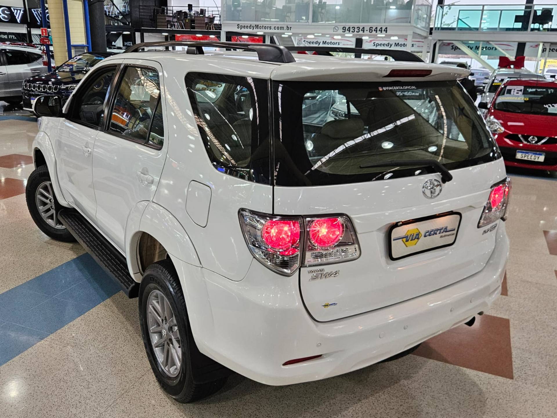 TOYOTA HILUX SW4