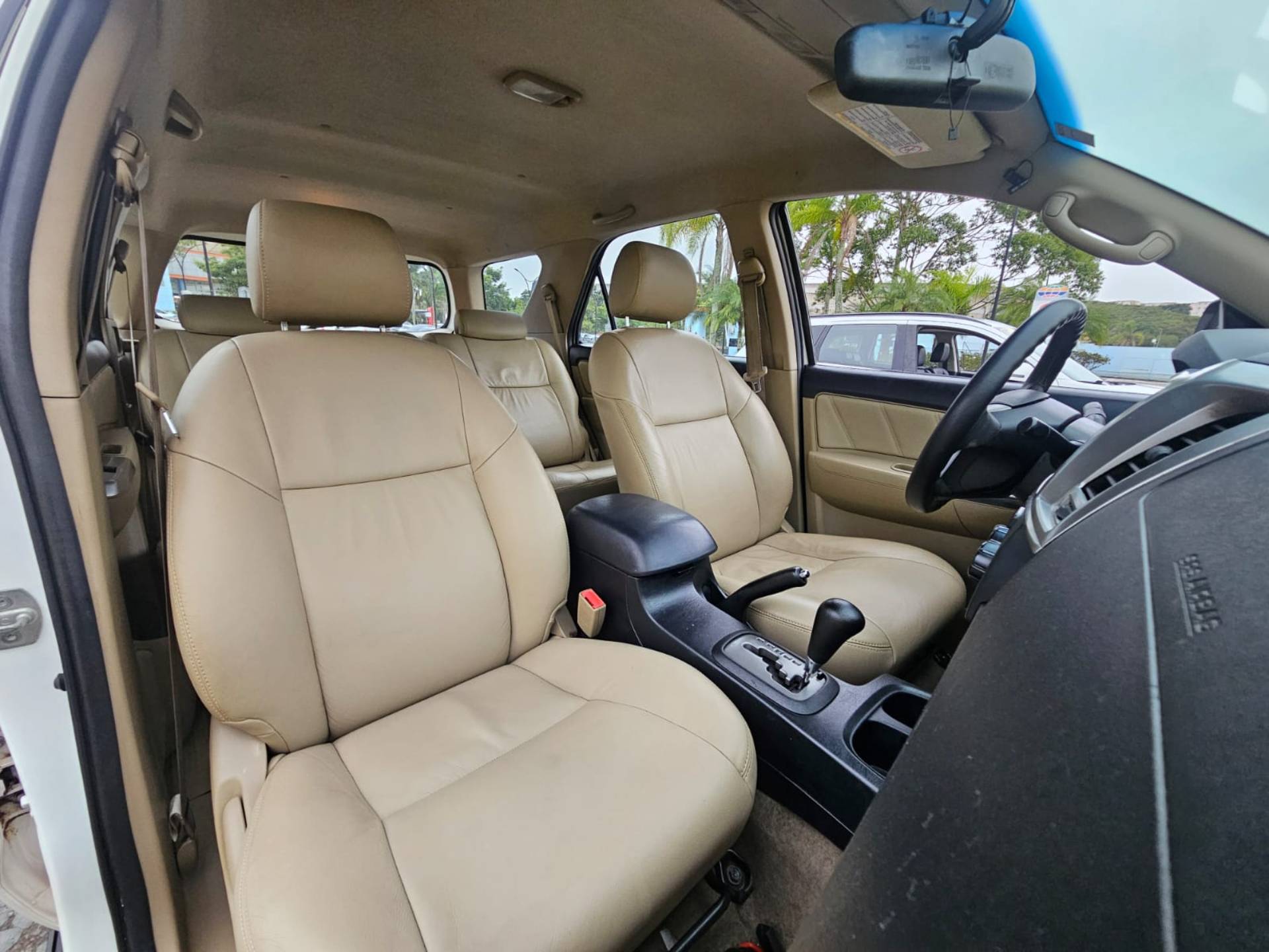 TOYOTA HILUX SW4