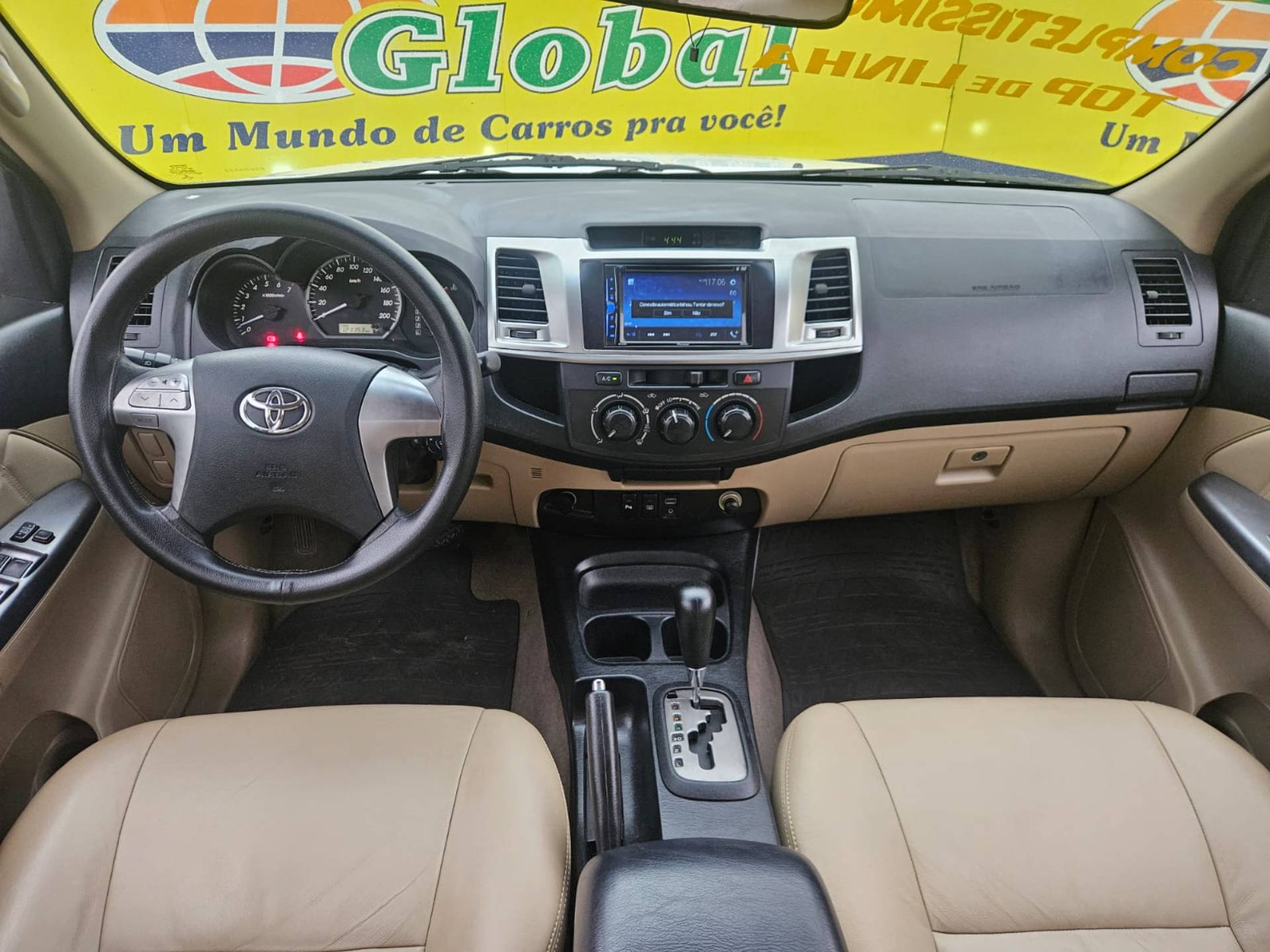 TOYOTA HILUX SW4