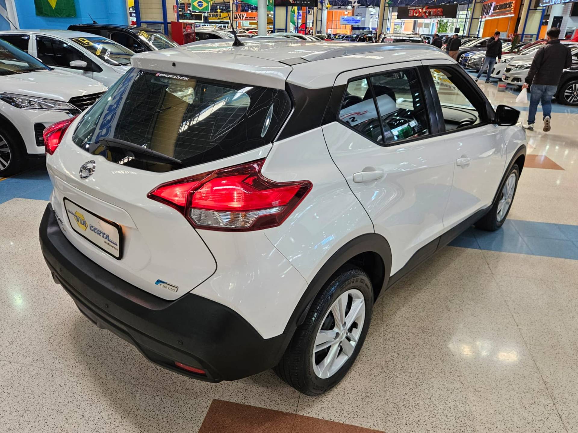 NISSAN KICKS