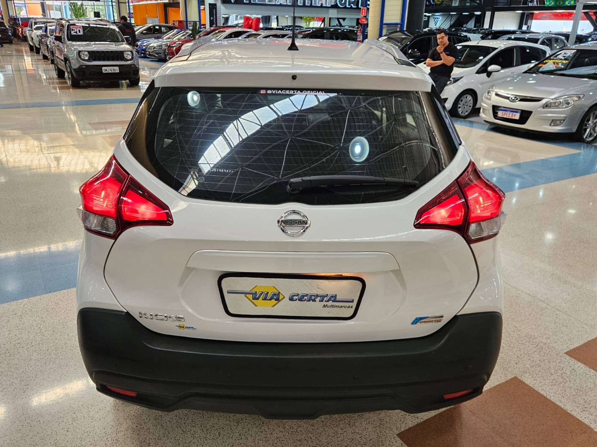 NISSAN KICKS