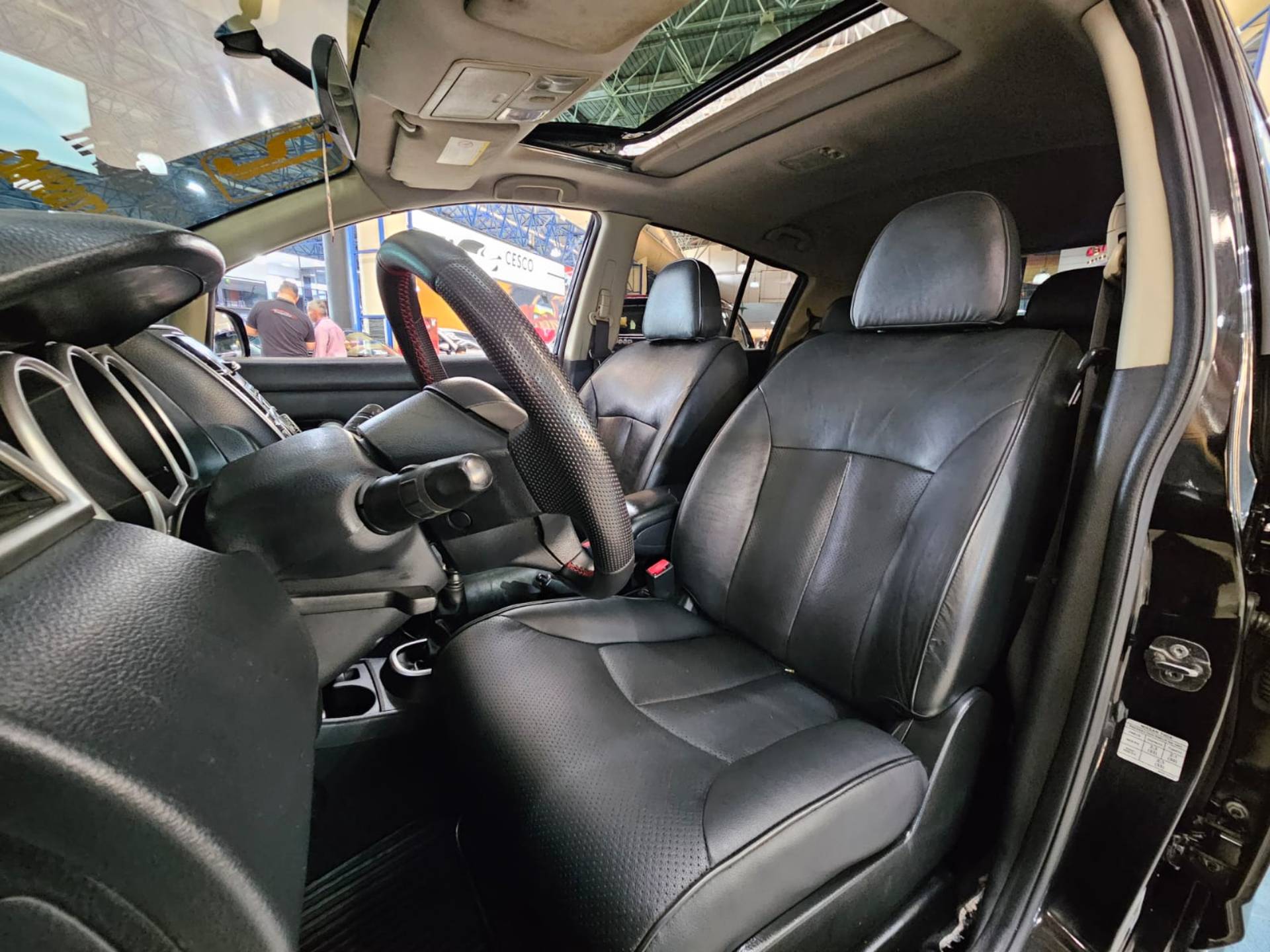 NISSAN TIIDA
