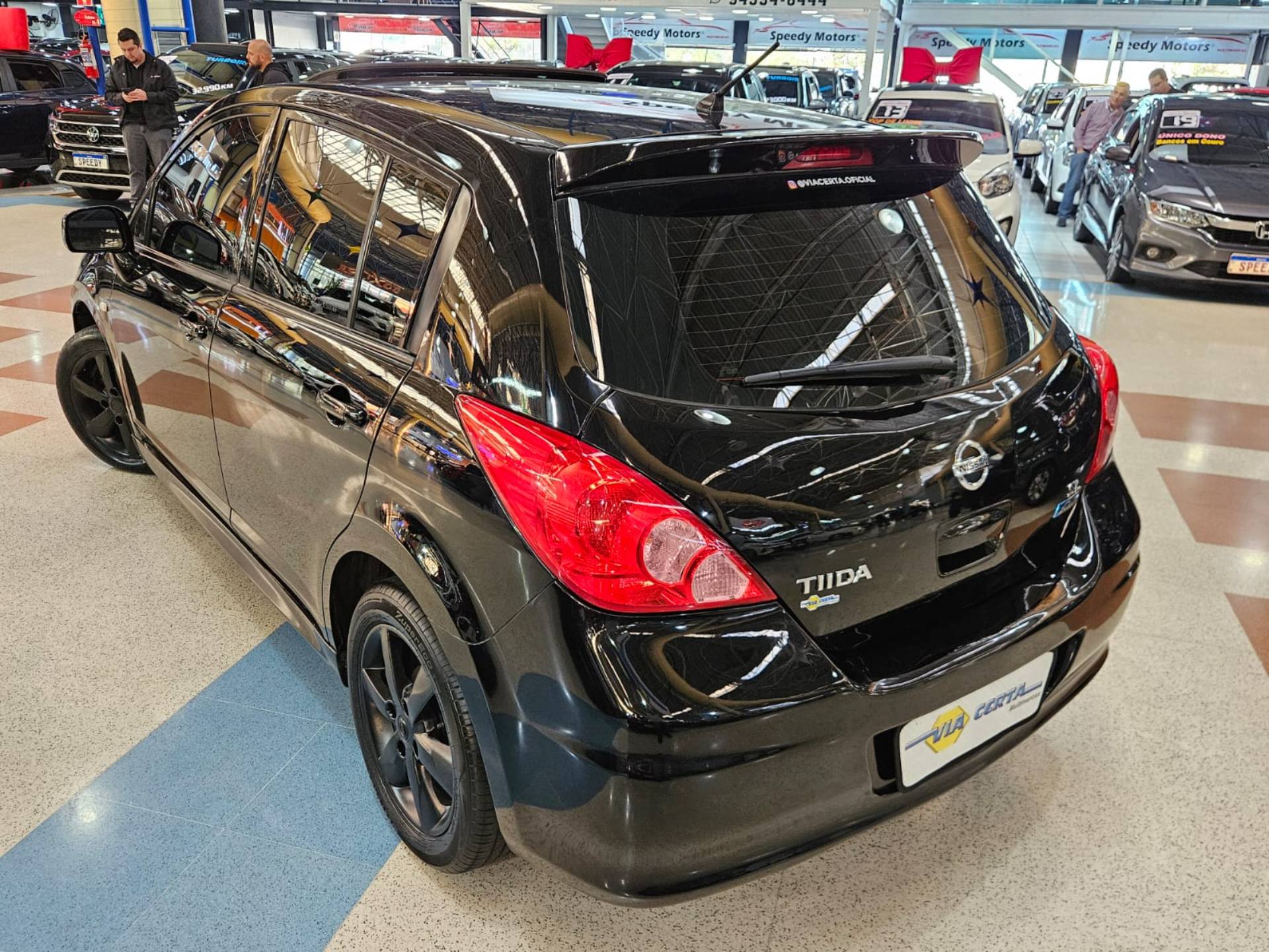 NISSAN TIIDA