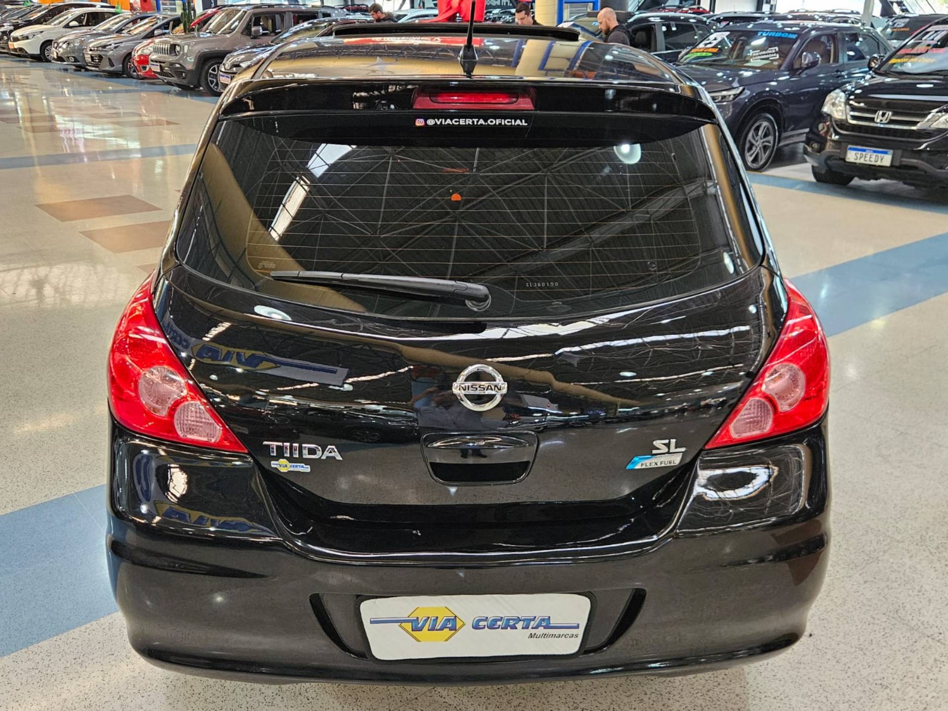 NISSAN TIIDA
