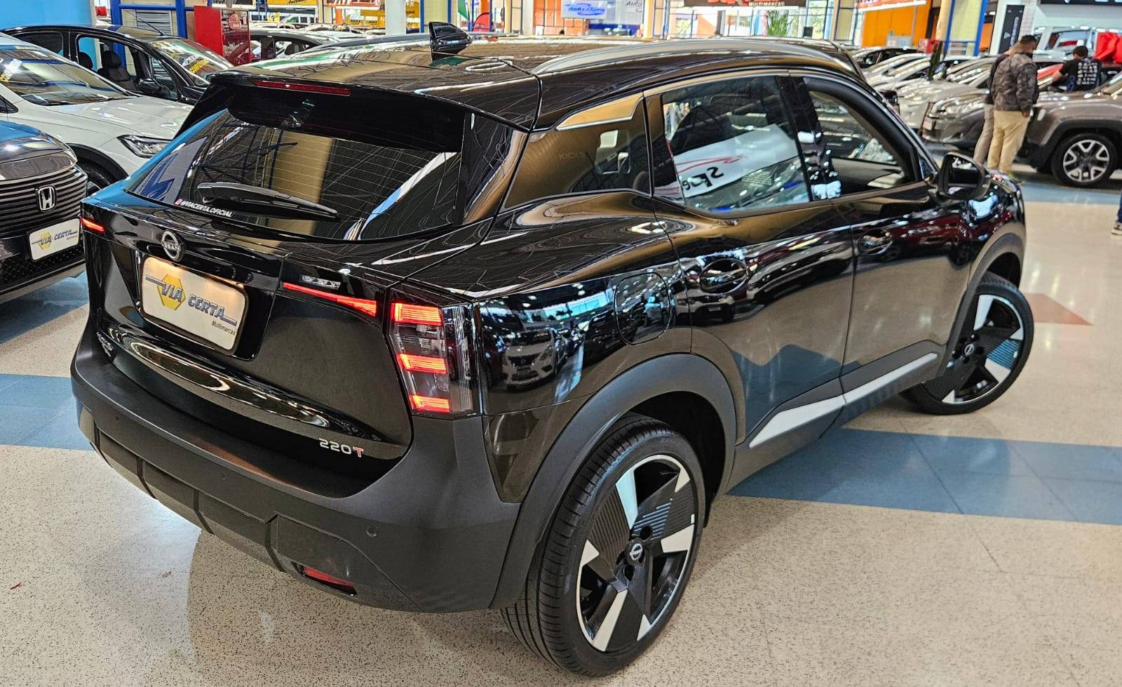 NISSAN KICKS