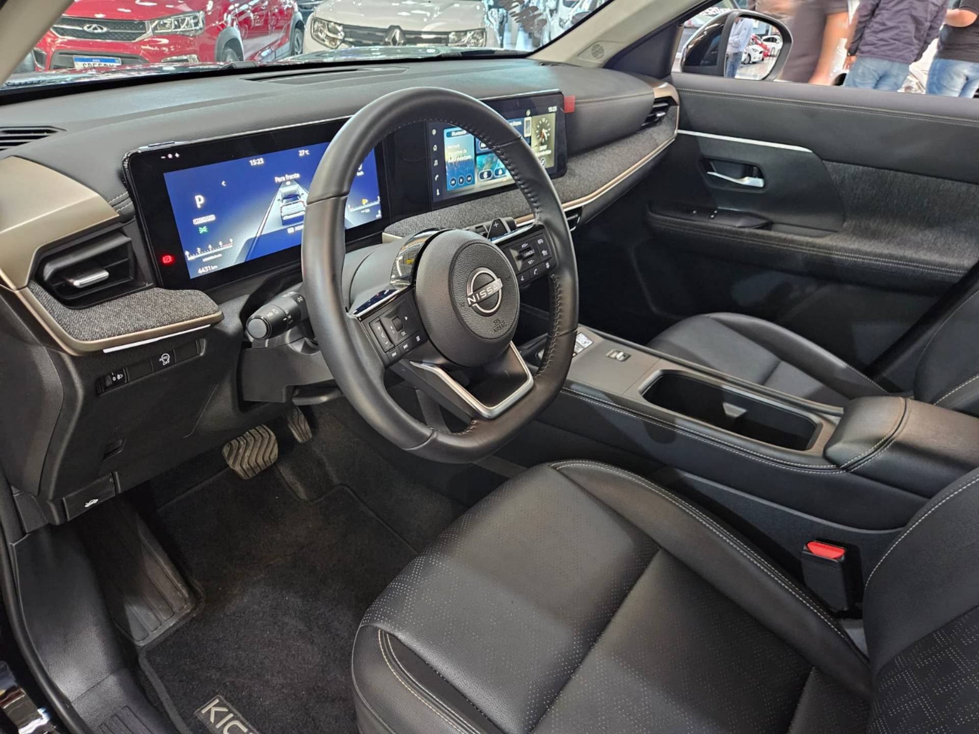 NISSAN KICKS