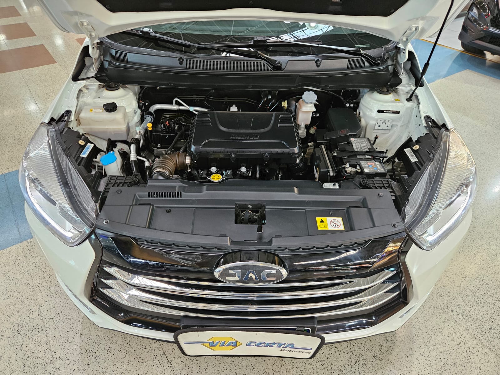 JAC T40