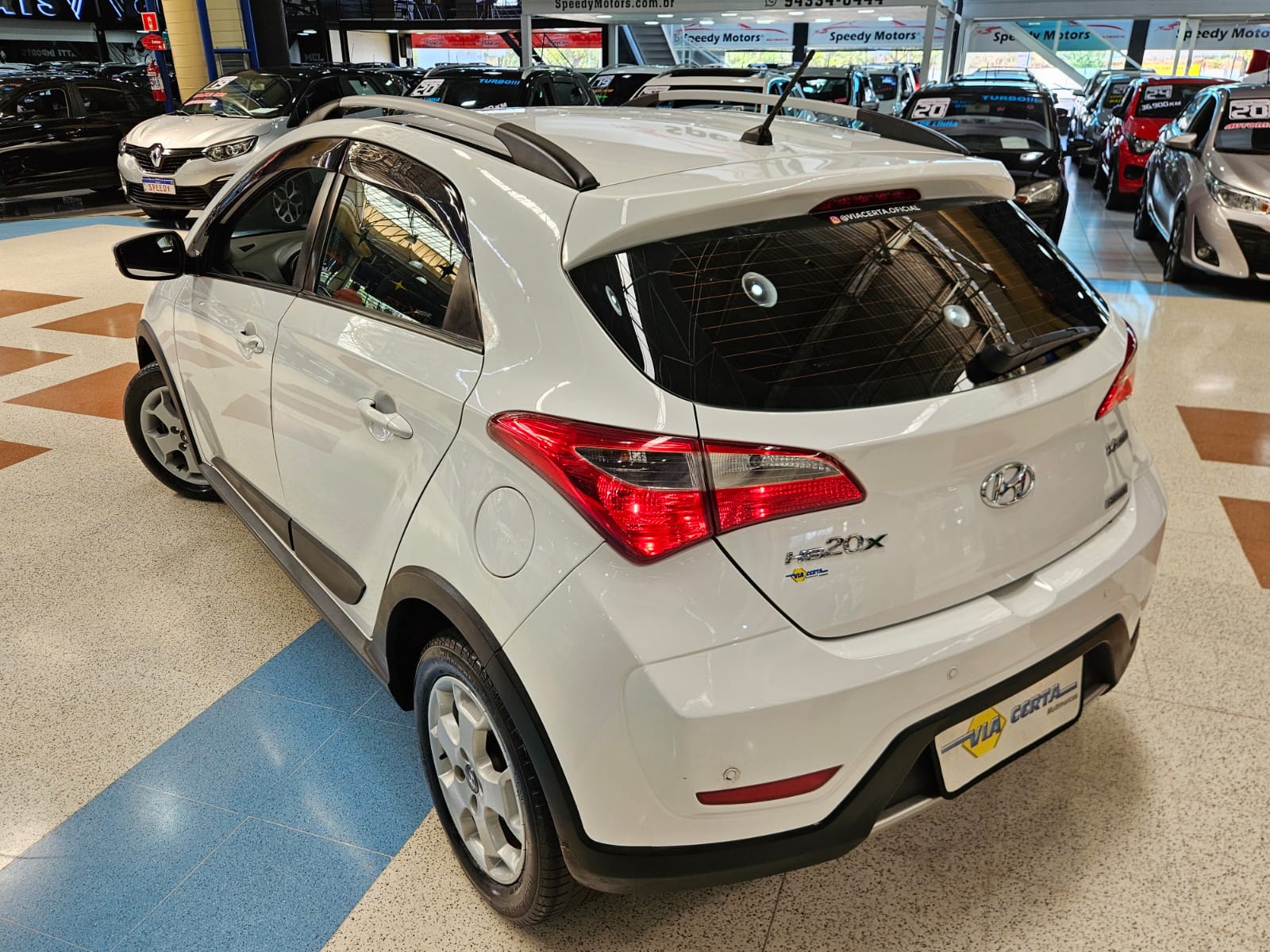 HYUNDAI HB20X