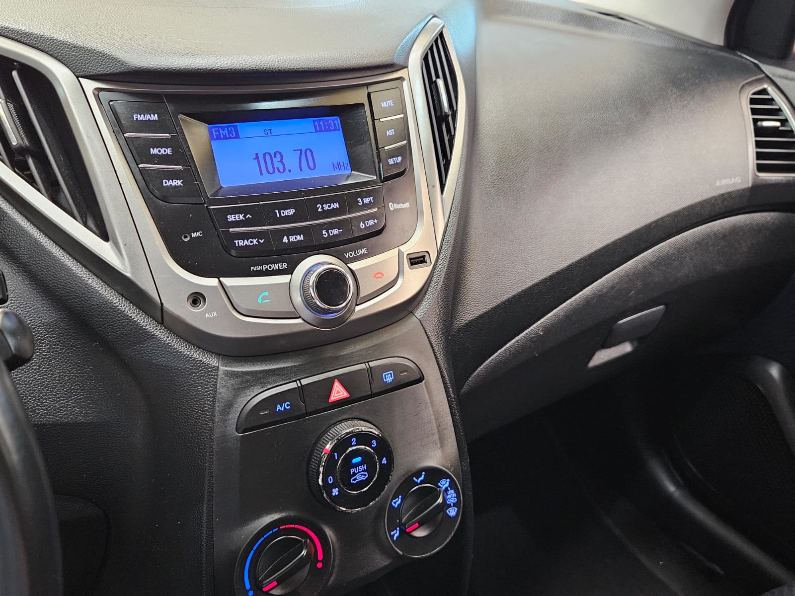 HYUNDAI HB20X