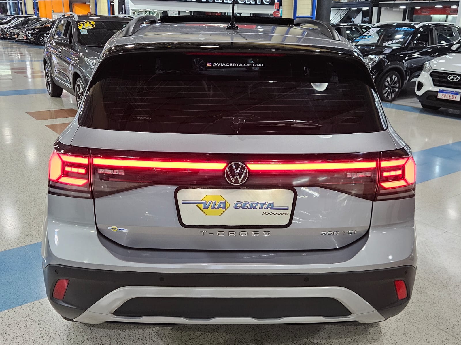 VOLKSWAGEN T-CROSS