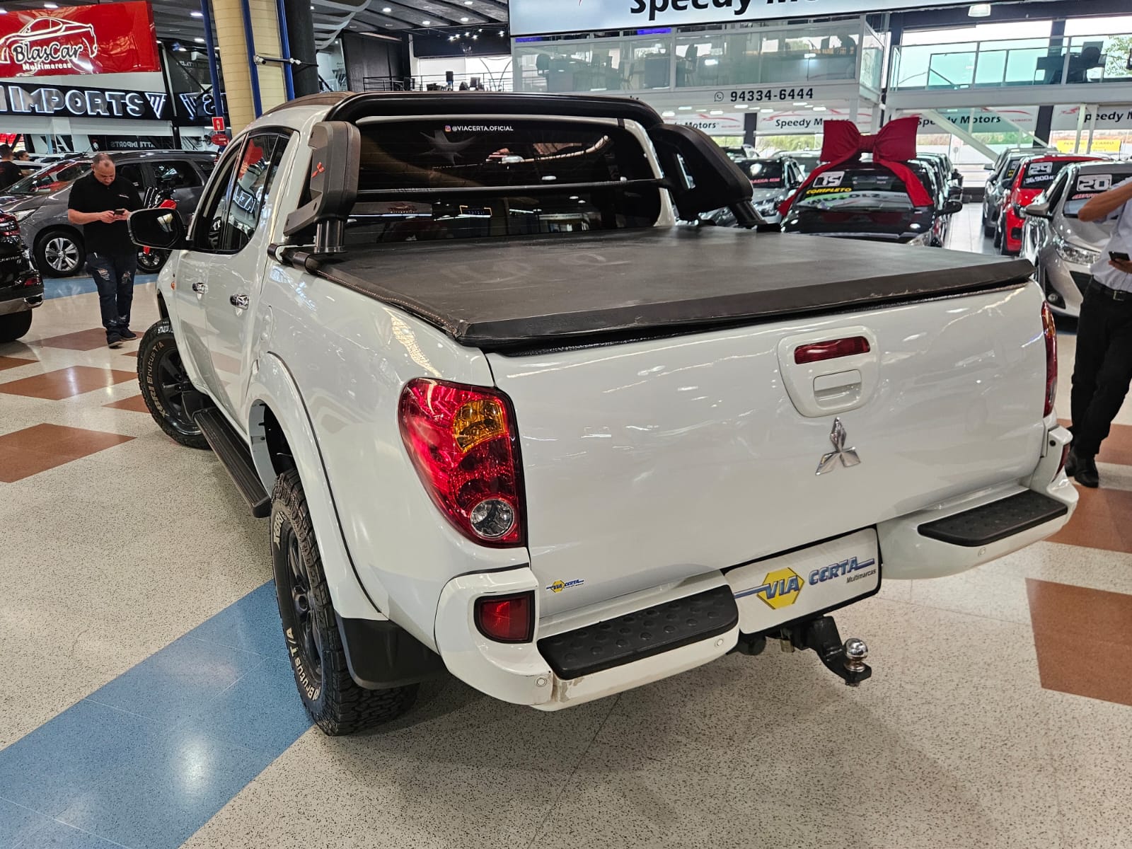 MITSUBISHI L200 TRITON