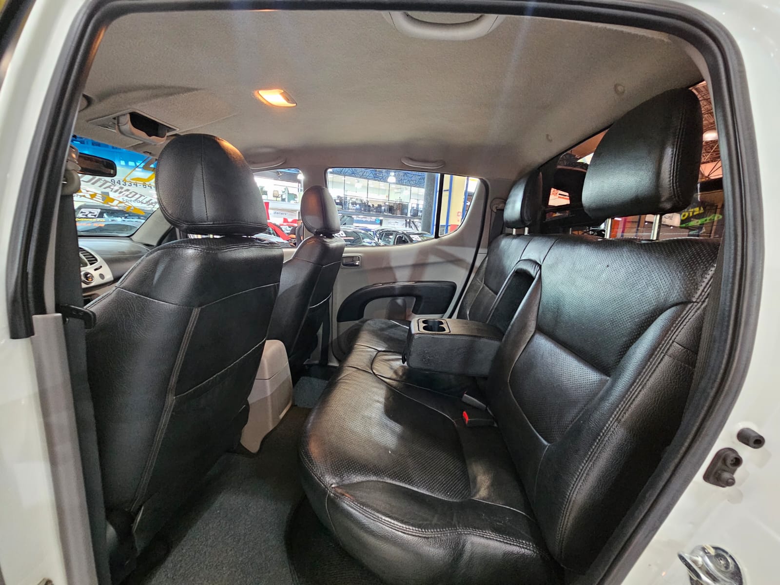 MITSUBISHI L200 TRITON