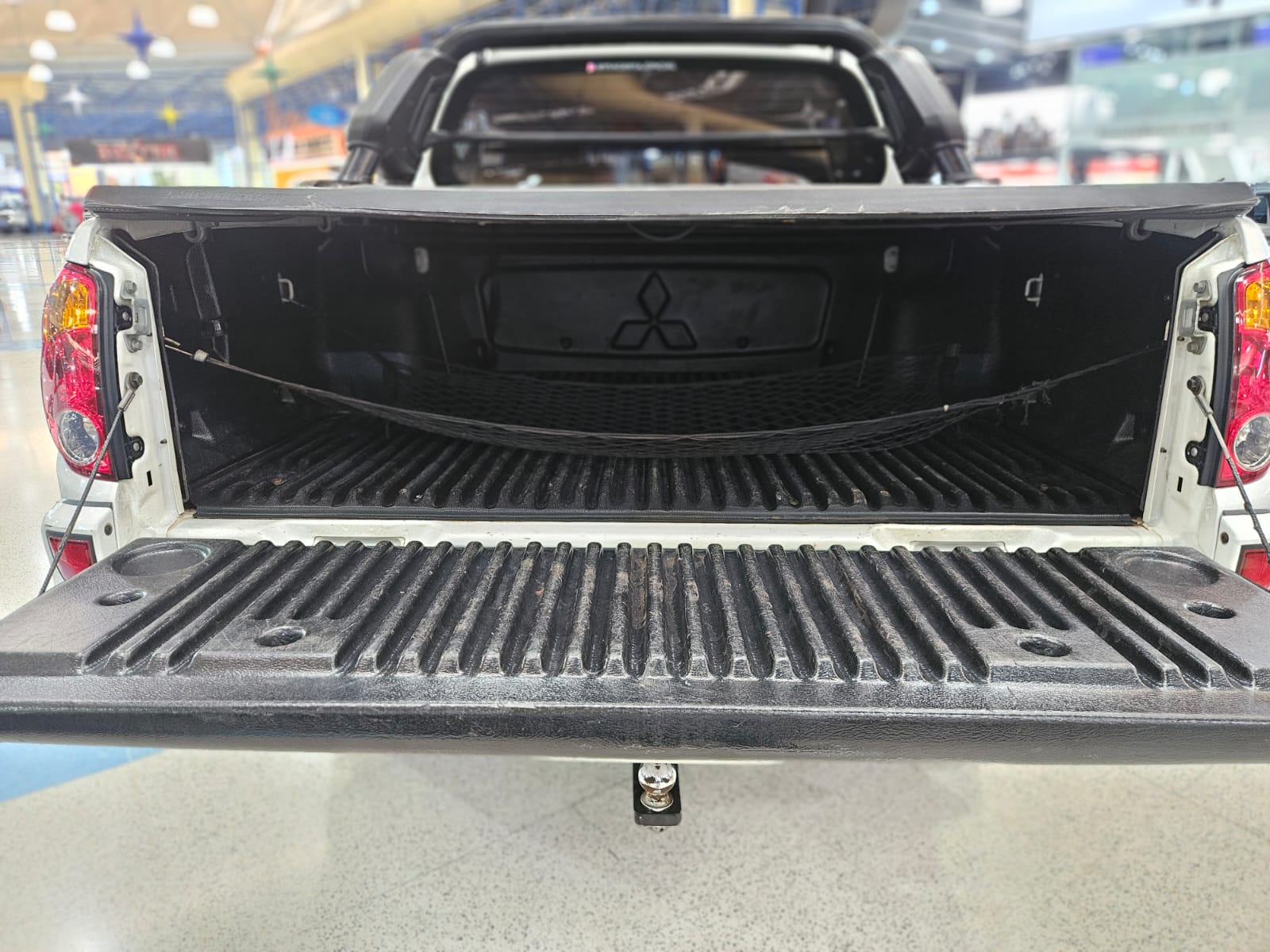 MITSUBISHI L200 TRITON