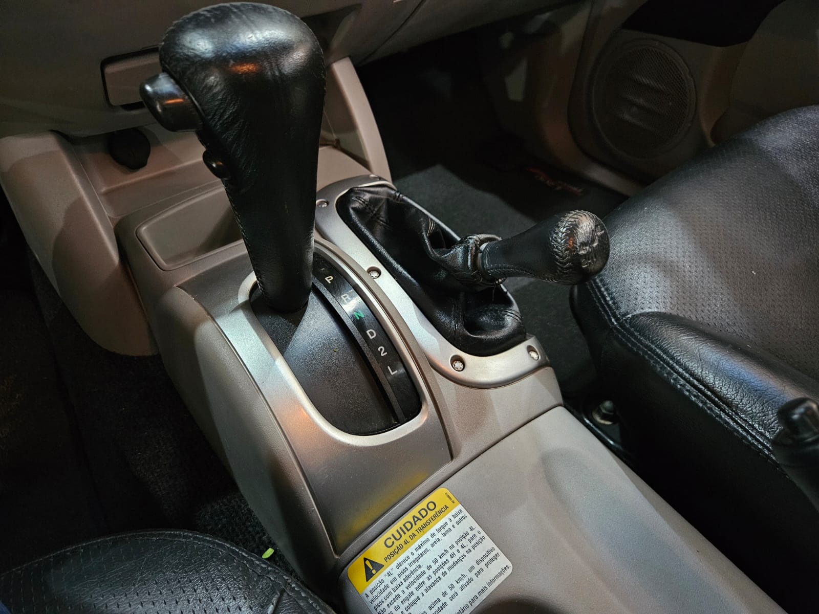 MITSUBISHI L200 TRITON
