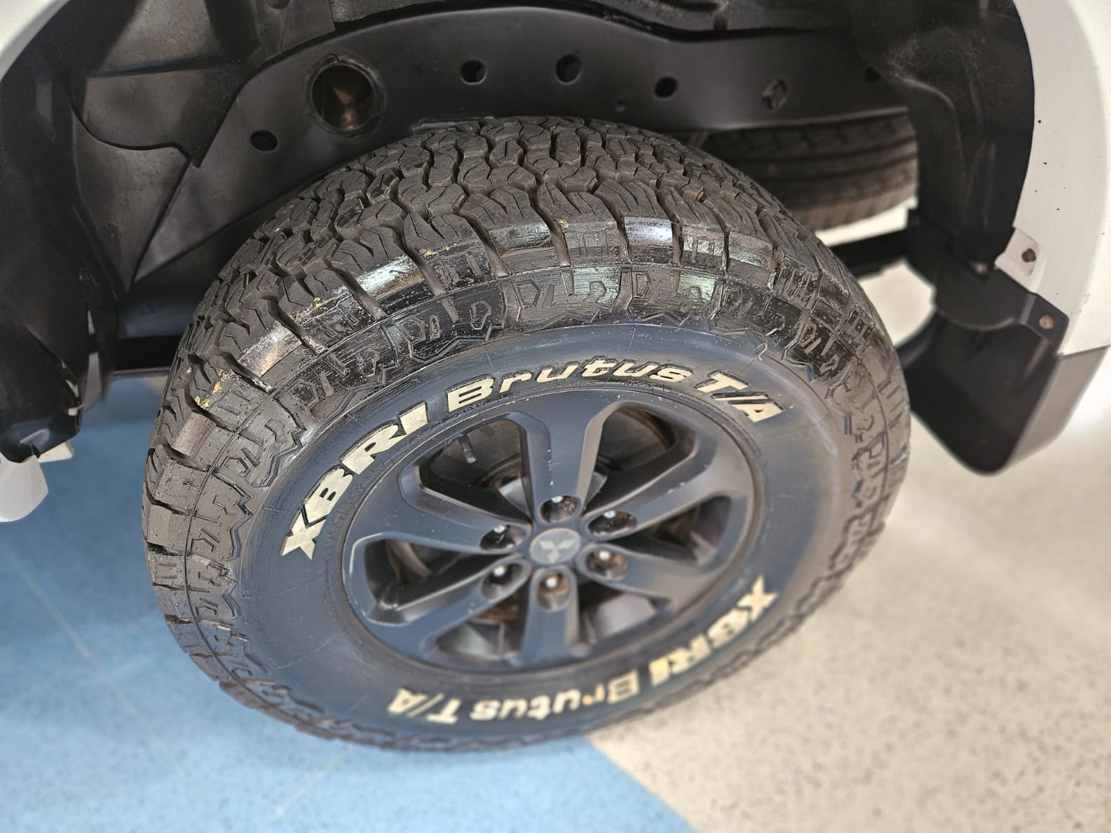 MITSUBISHI L200 TRITON