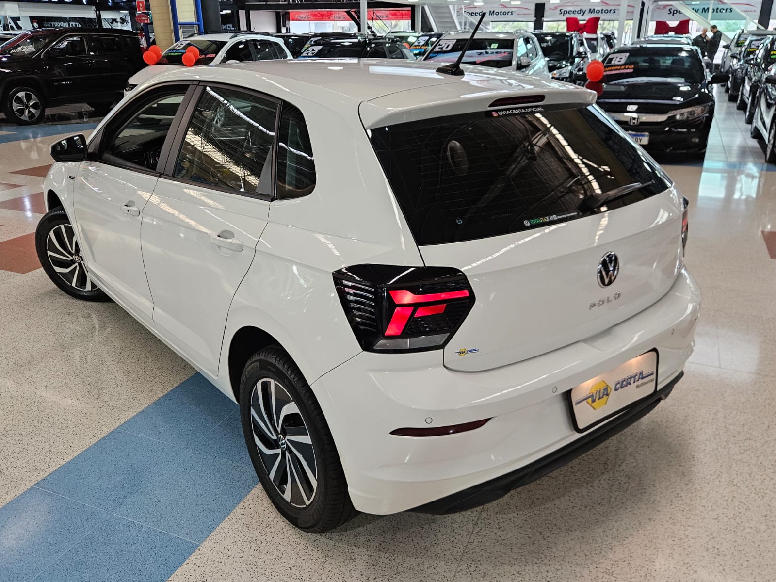 VOLKSWAGEN POLO