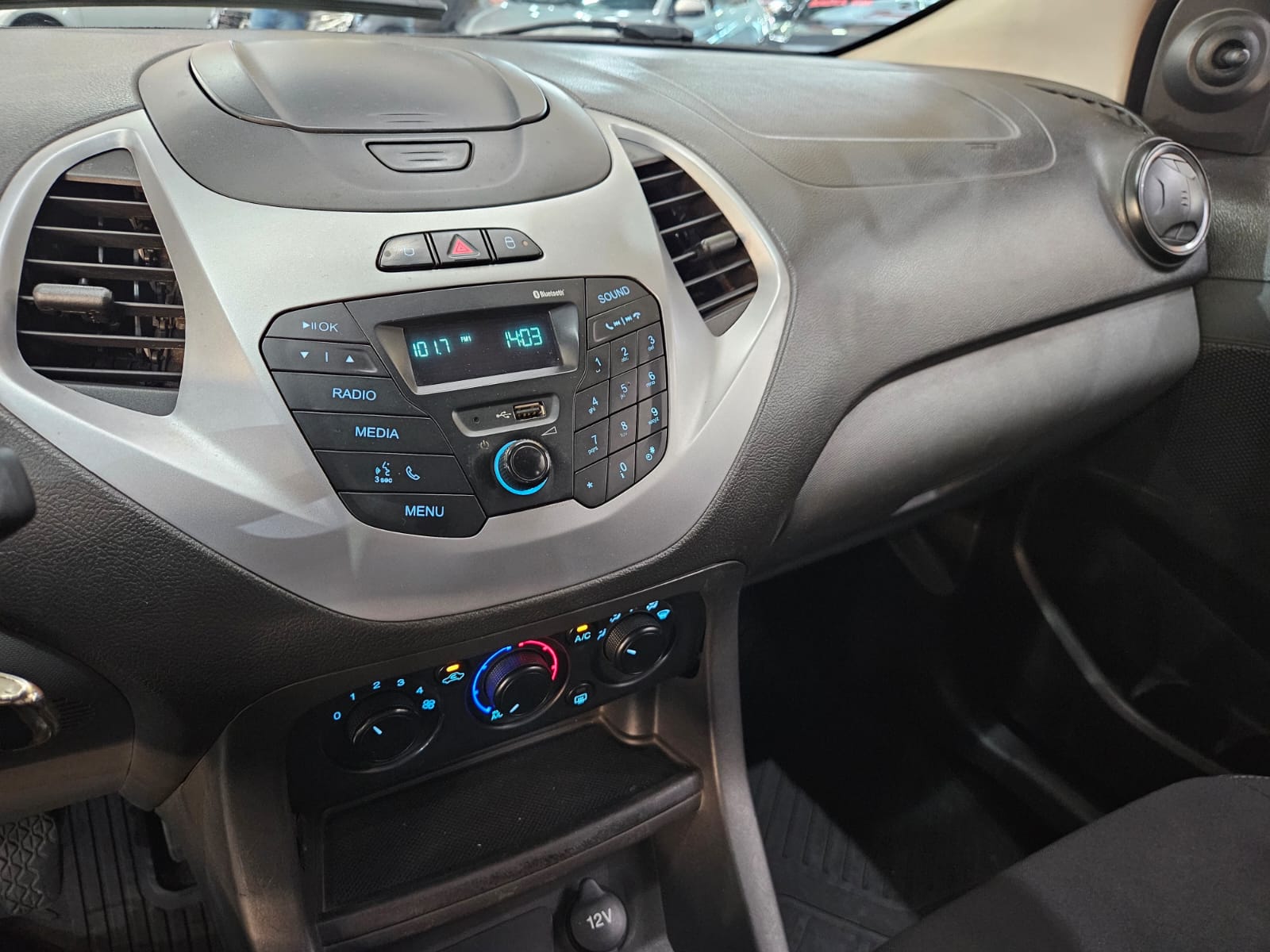 FORD KA