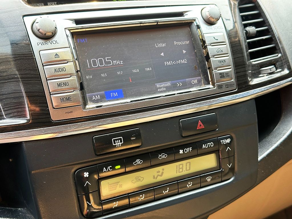TOYOTA HILUX SW4