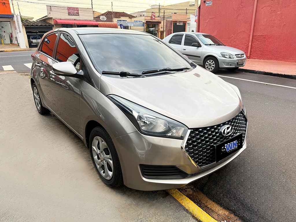HYUNDAI HB20