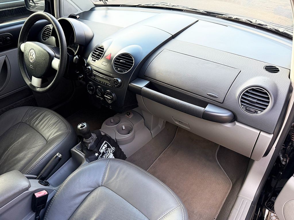 VOLKSWAGEN NEW BEETLE