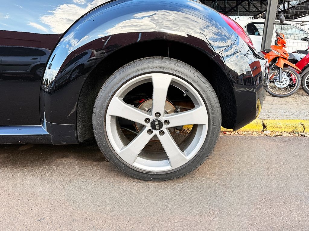 VOLKSWAGEN NEW BEETLE