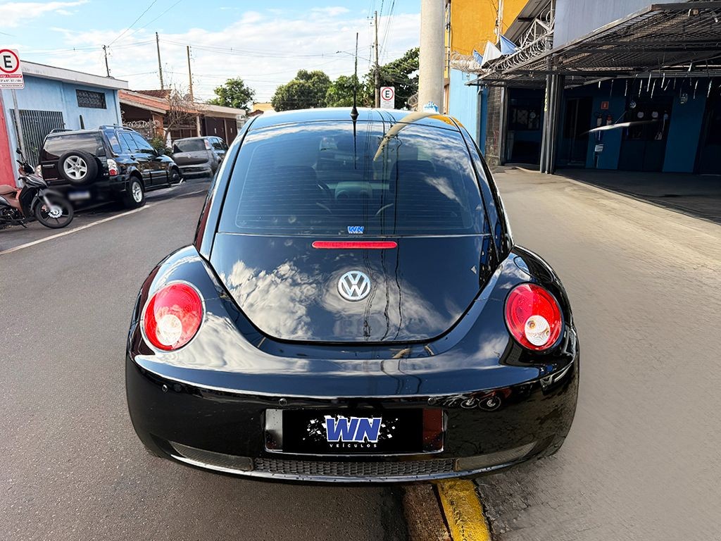 VOLKSWAGEN NEW BEETLE