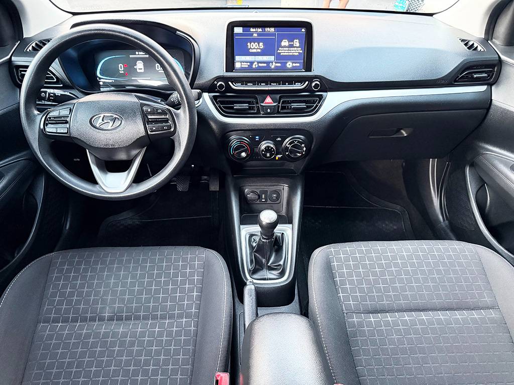 HYUNDAI HB20