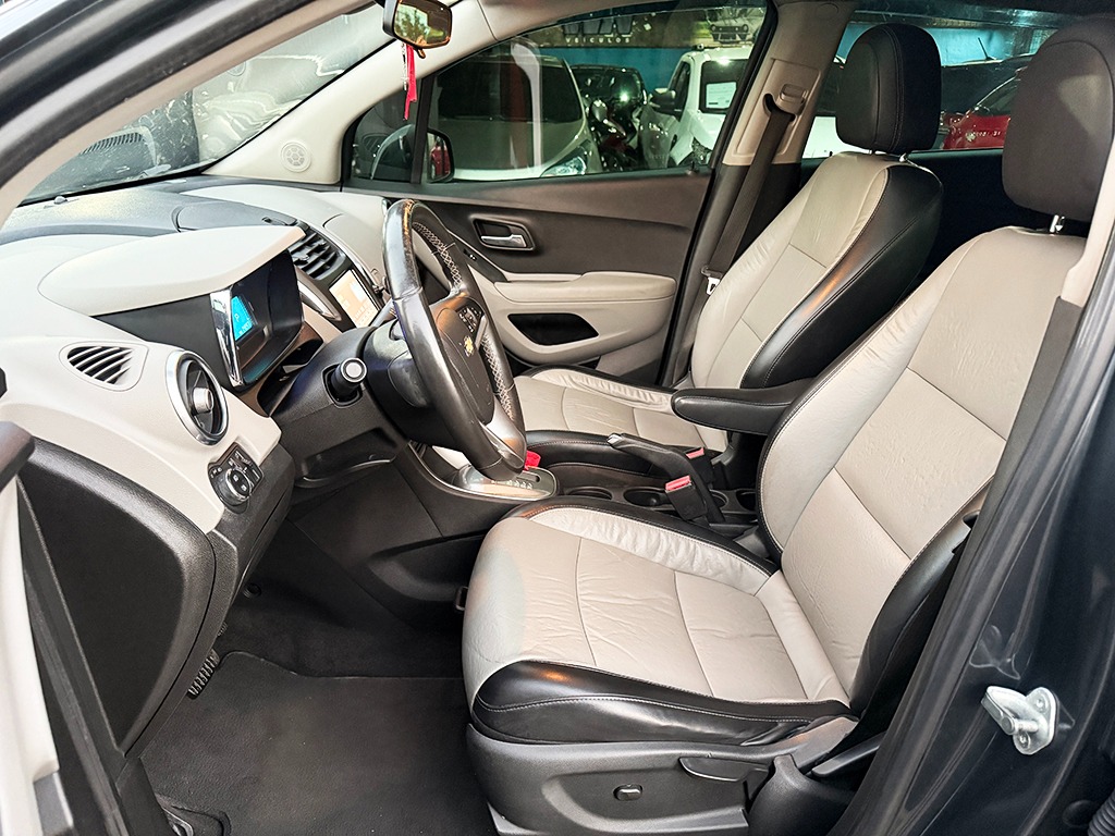 CHEVROLET TRACKER