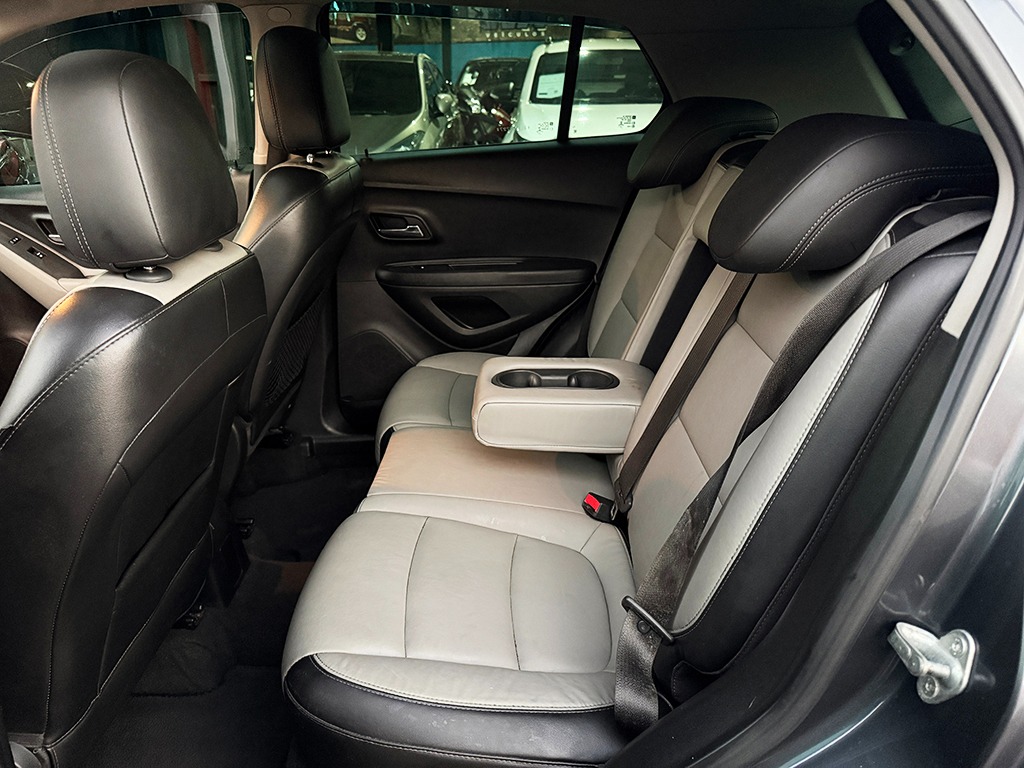 CHEVROLET TRACKER