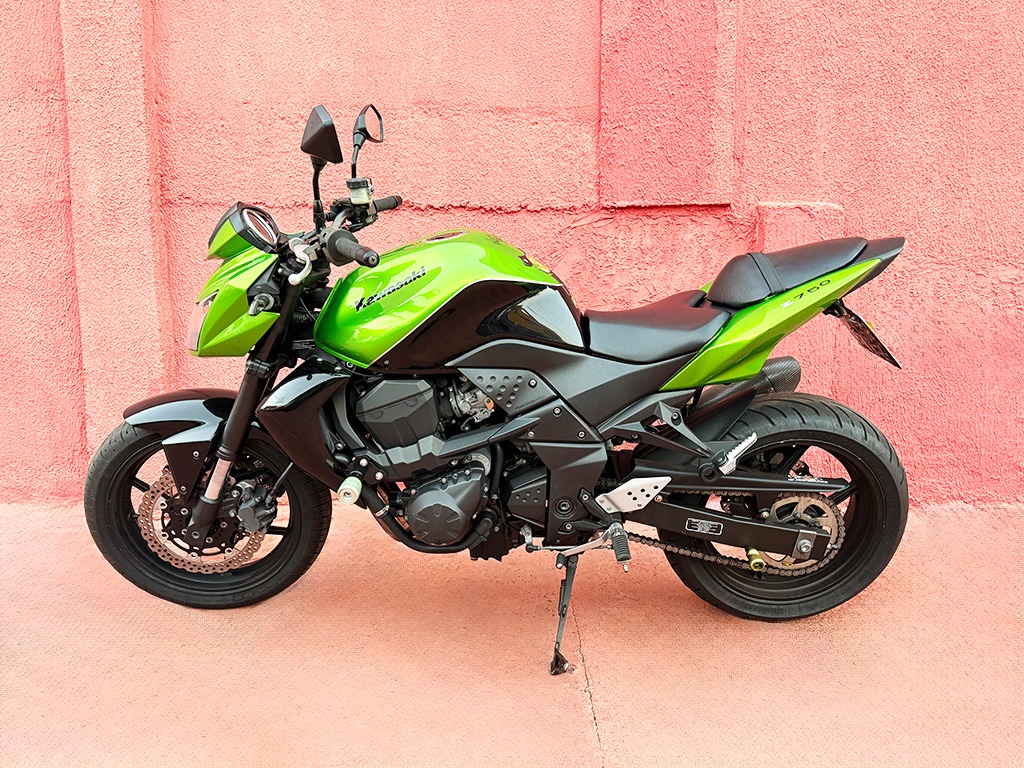 KAWASAKI Z750