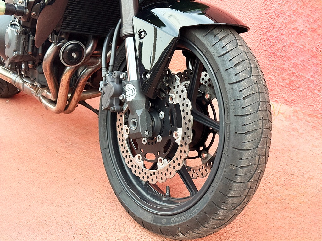 KAWASAKI Z750