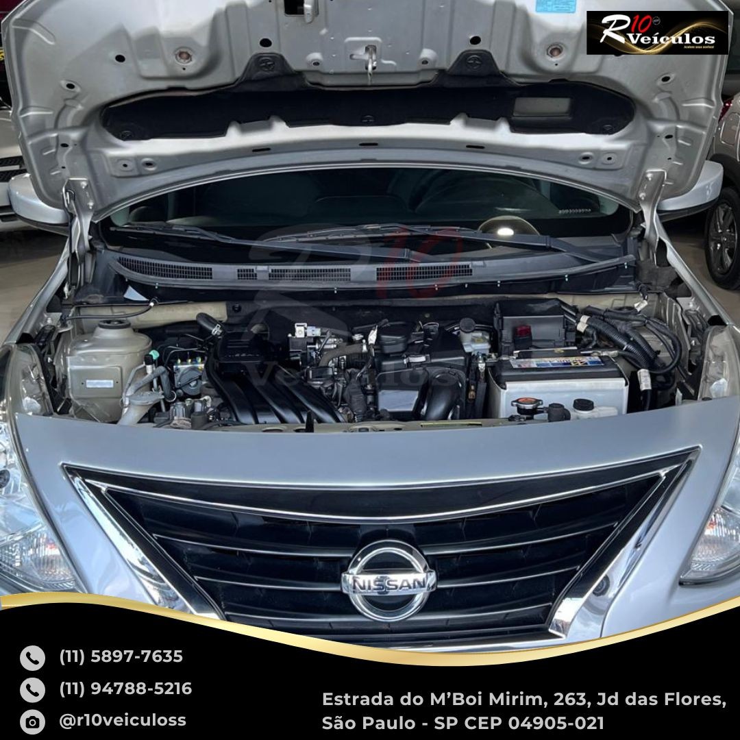 NISSAN VERSA