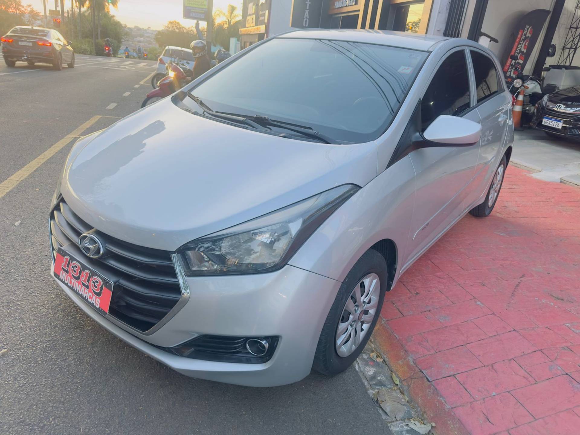 HYUNDAI HB20