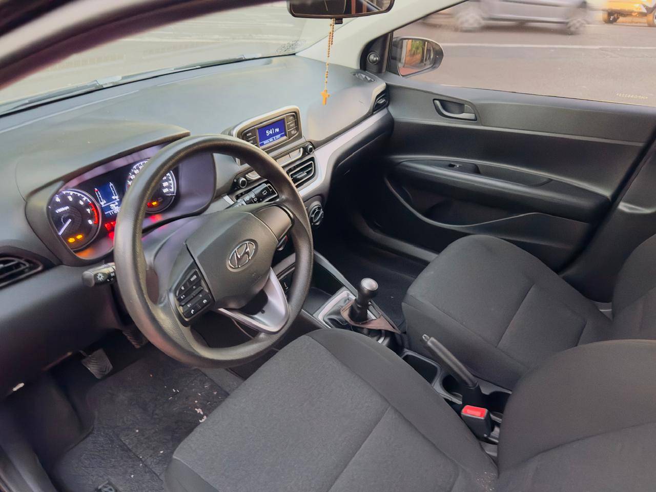 HYUNDAI HB20